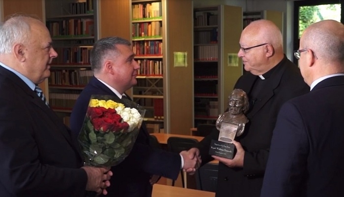 2018: Nagroda im. Ks. Piotra Skargi dla ks. prof. Waldemara Chrostowskiego